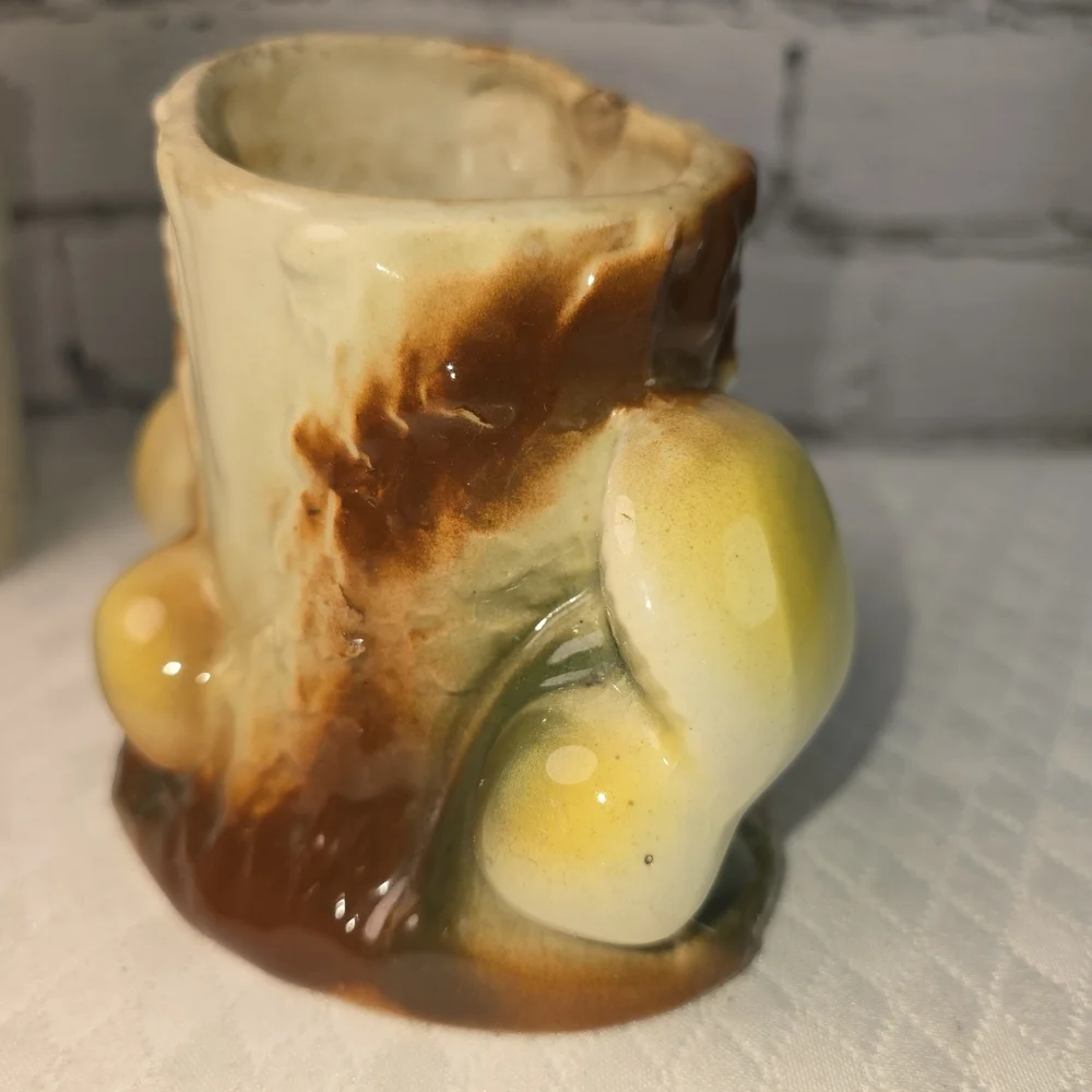 VINTAGE MID-CENTURY MODERN STUMP PLANTER WITH MUSHROOM DETAILS